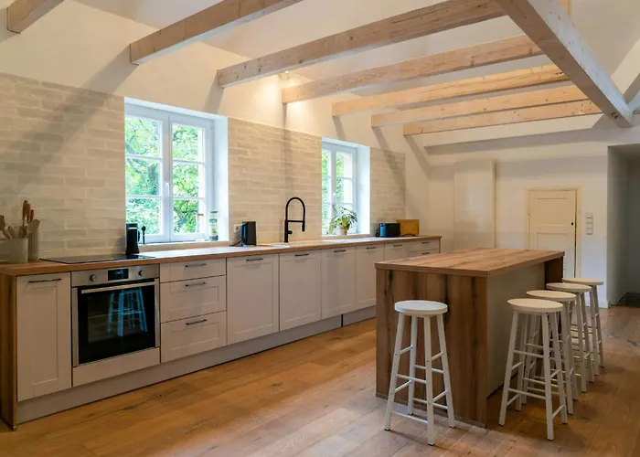 Tatil Evi Historic Forester's House Tornow In Forest Setting